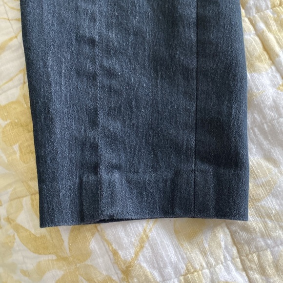 Peter Nygard jeans trousers with seam to keep shape. Size 4P. EUC. Straight leg - Picture 12 of 16